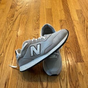 New Balance - 527 Gray Athletic Shoes